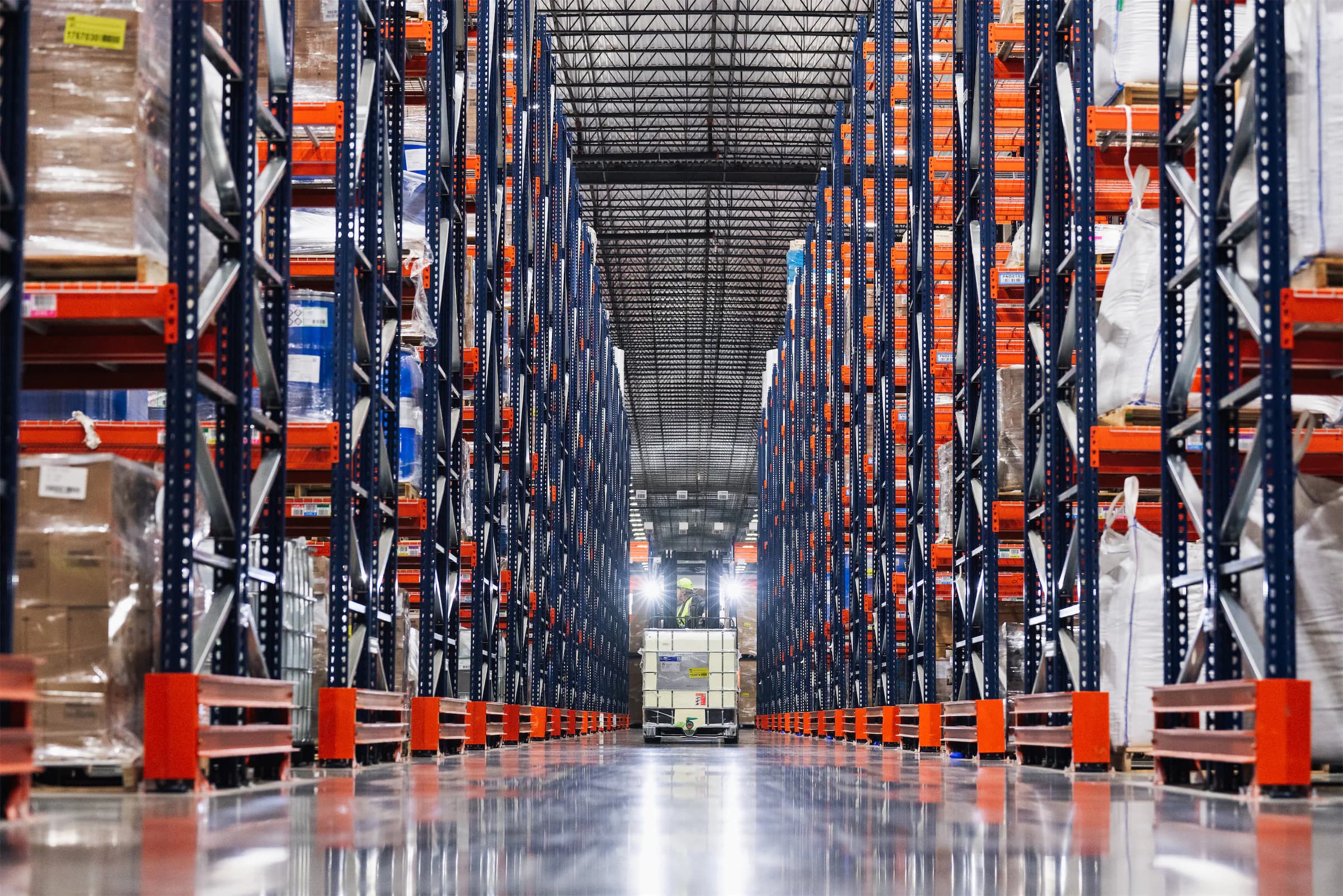Wide warehouse aisle